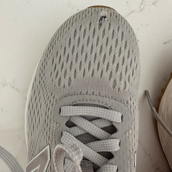 New Balance - Picture 5 of 6